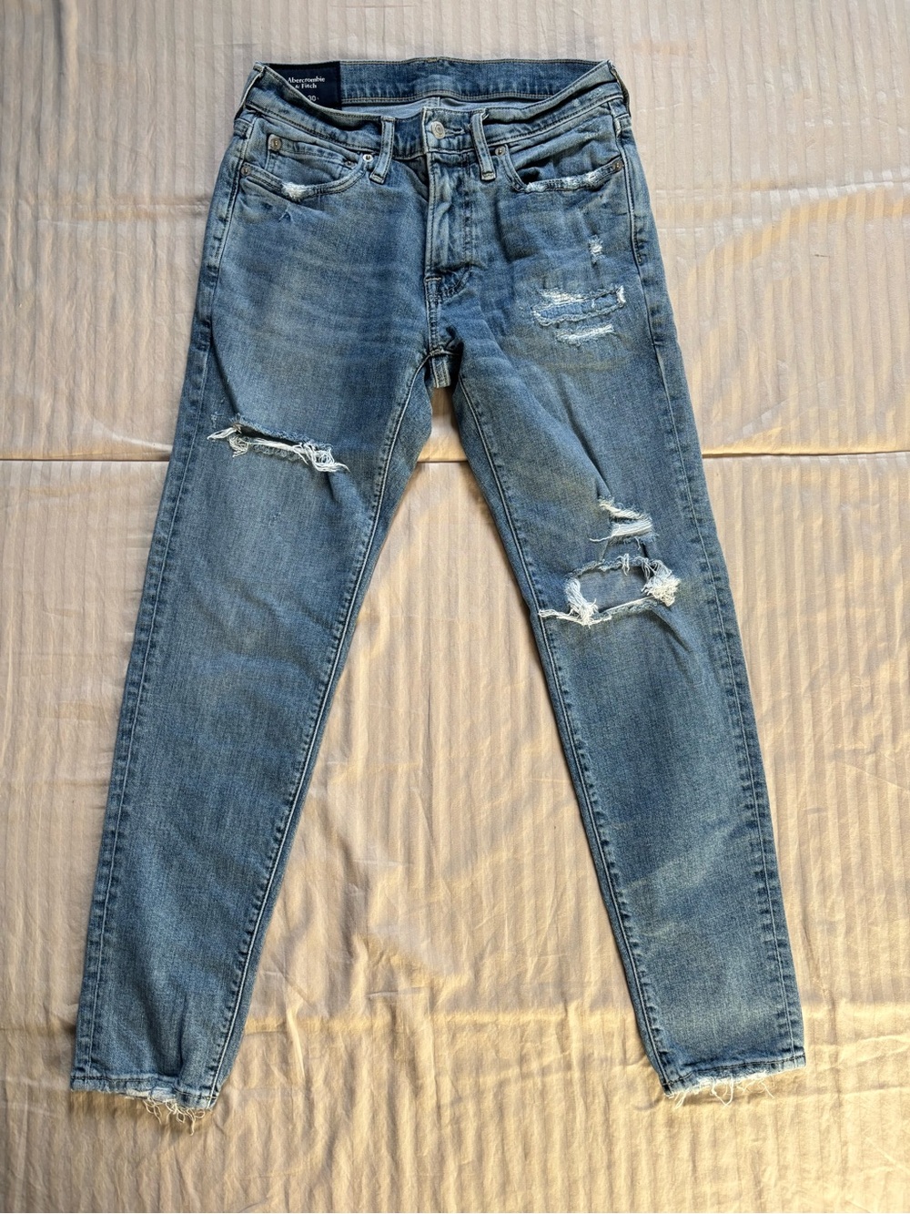 Abercrombie & Fitch Women 28x30 Skinny Taper Stretch Medium Wash Denim Jeans